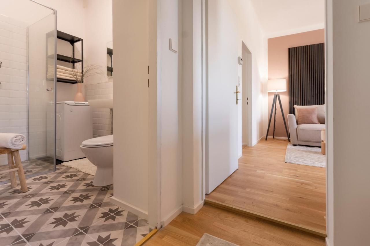 City Lounge Appartement Am Hauptbahnhof Sankt Poelten Dış mekan fotoğraf