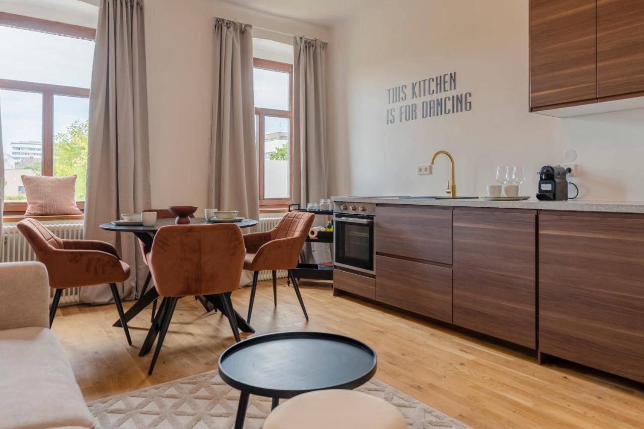 City Lounge Appartement Am Hauptbahnhof Sankt Poelten Dış mekan fotoğraf