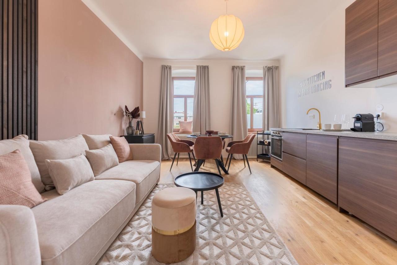 City Lounge Appartement Am Hauptbahnhof Sankt Poelten Dış mekan fotoğraf