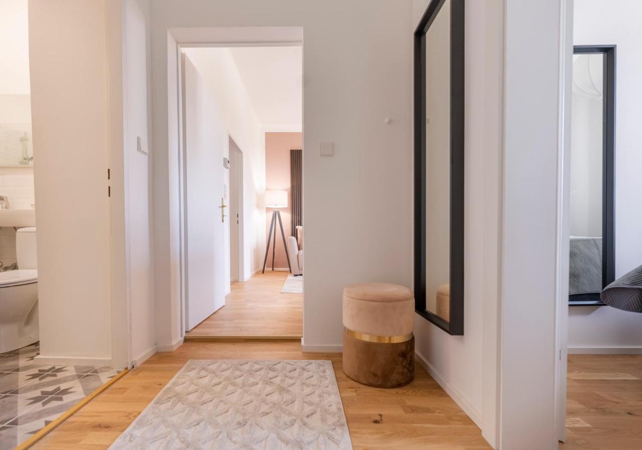 City Lounge Appartement Am Hauptbahnhof Sankt Poelten Dış mekan fotoğraf