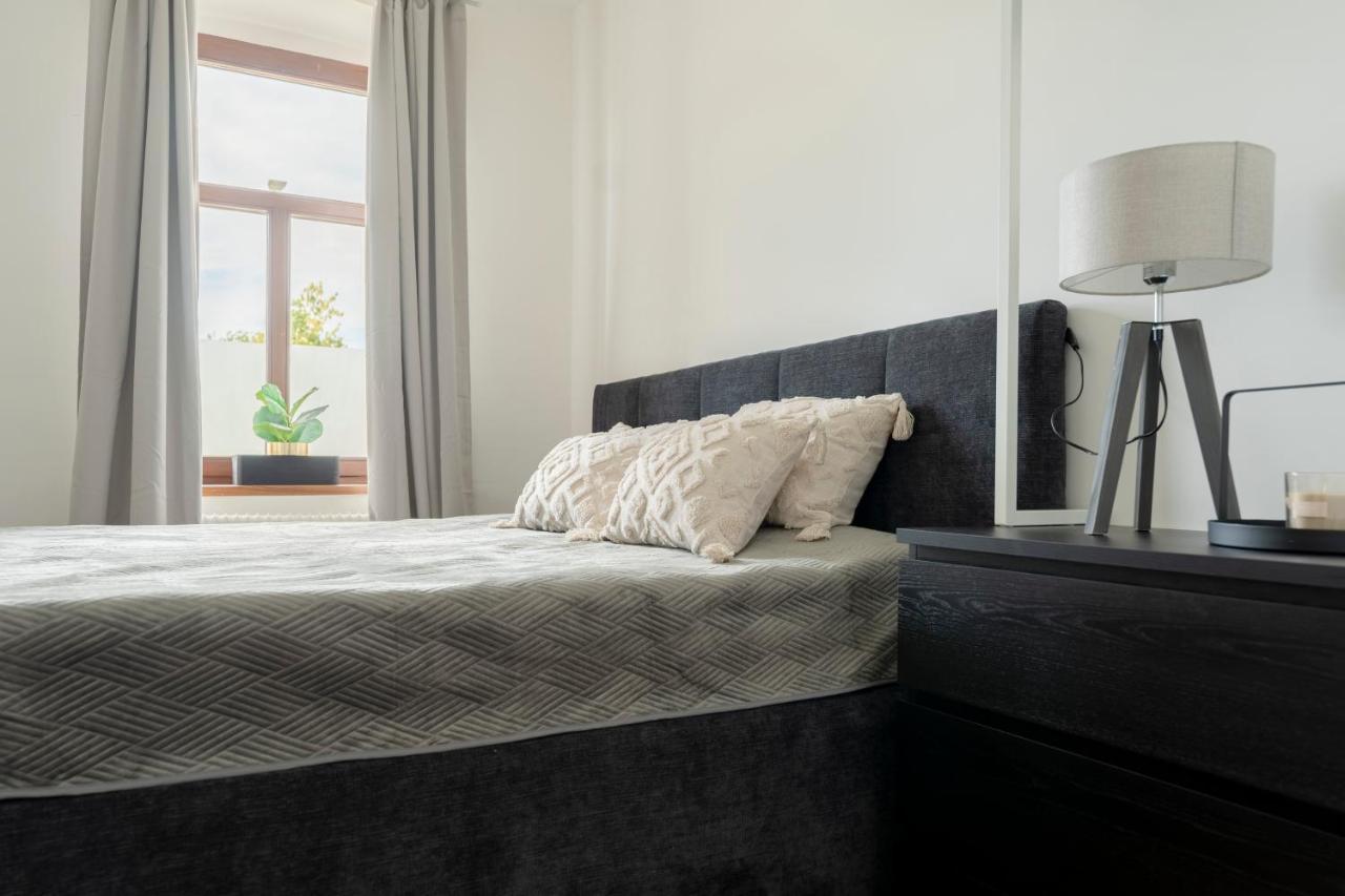 City Lounge Appartement Am Hauptbahnhof Sankt Poelten Dış mekan fotoğraf